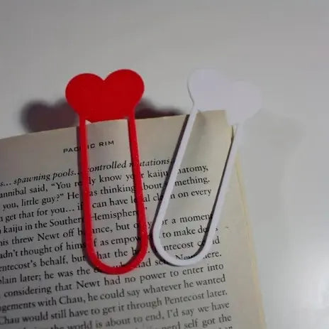 Durable Plastic Heart-Shaped Bookmarks (Set of 4) - Functional, Decorative Office Stationery Supplies, Office Accessories, Lightweight Secure Page Markers for Everyday Reading, Thoughtful Mini Gifts for Friends