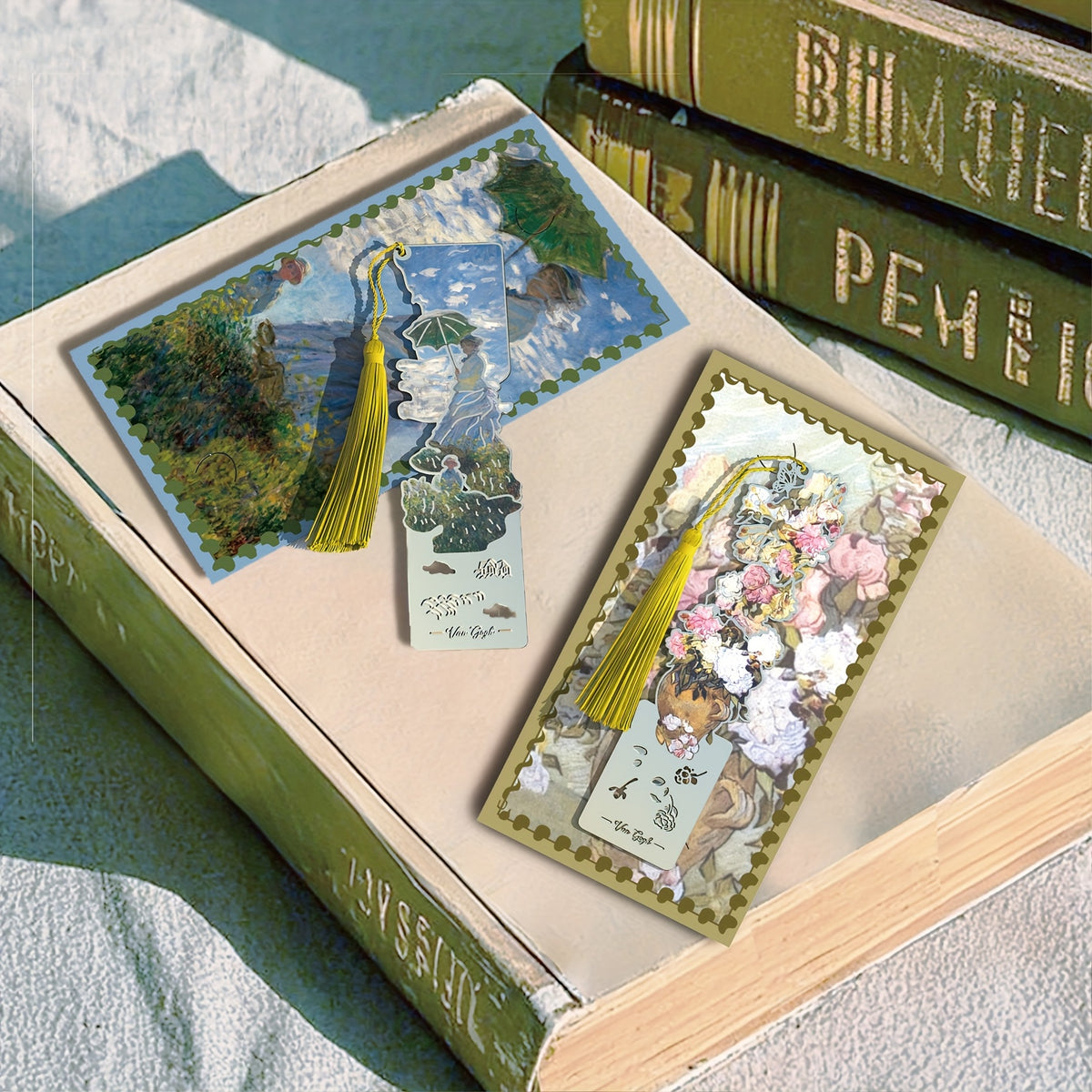 A Vintage Metal Bookmark Featuring an Oil Painting Style, Perfect for Holding Manuals And Books. It'S an Ideal Graduation Gift for Students, Useful Office Stationery