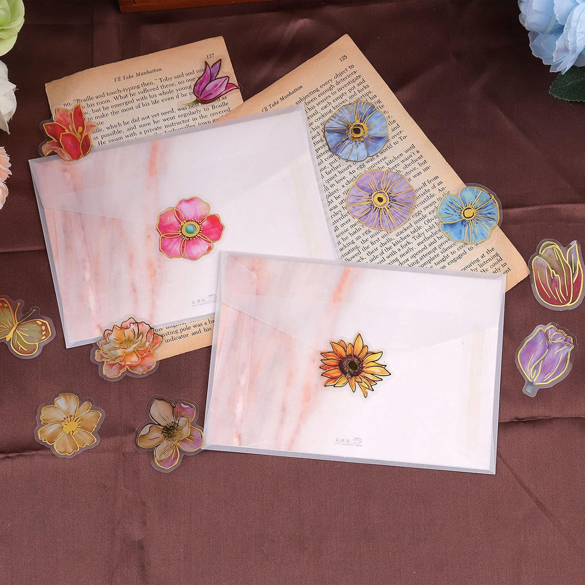 Dizdkizd 240-Piece Watercolor Floral Stickers with Gold-Outlined