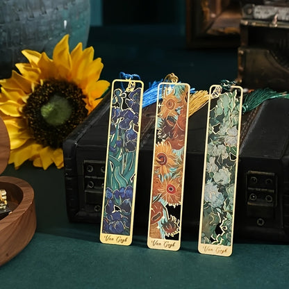 A Vintage Floral Painting Metal Bookmark, Featuring a Hollow Design And Golden Plating with a Tassel, Suitable As a Stationery Gift for Book Lovers, Reading Club Members, Birthdays, Holidays, Writers, Book Enthusiasts, Friends, Teachers